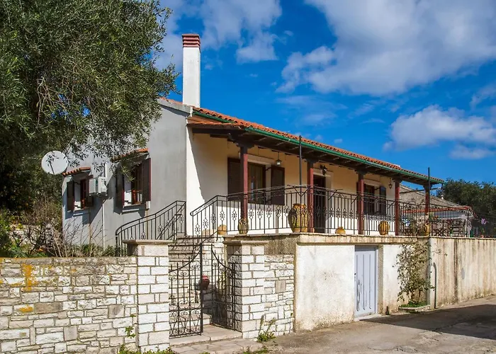 Evelina House Fountana
